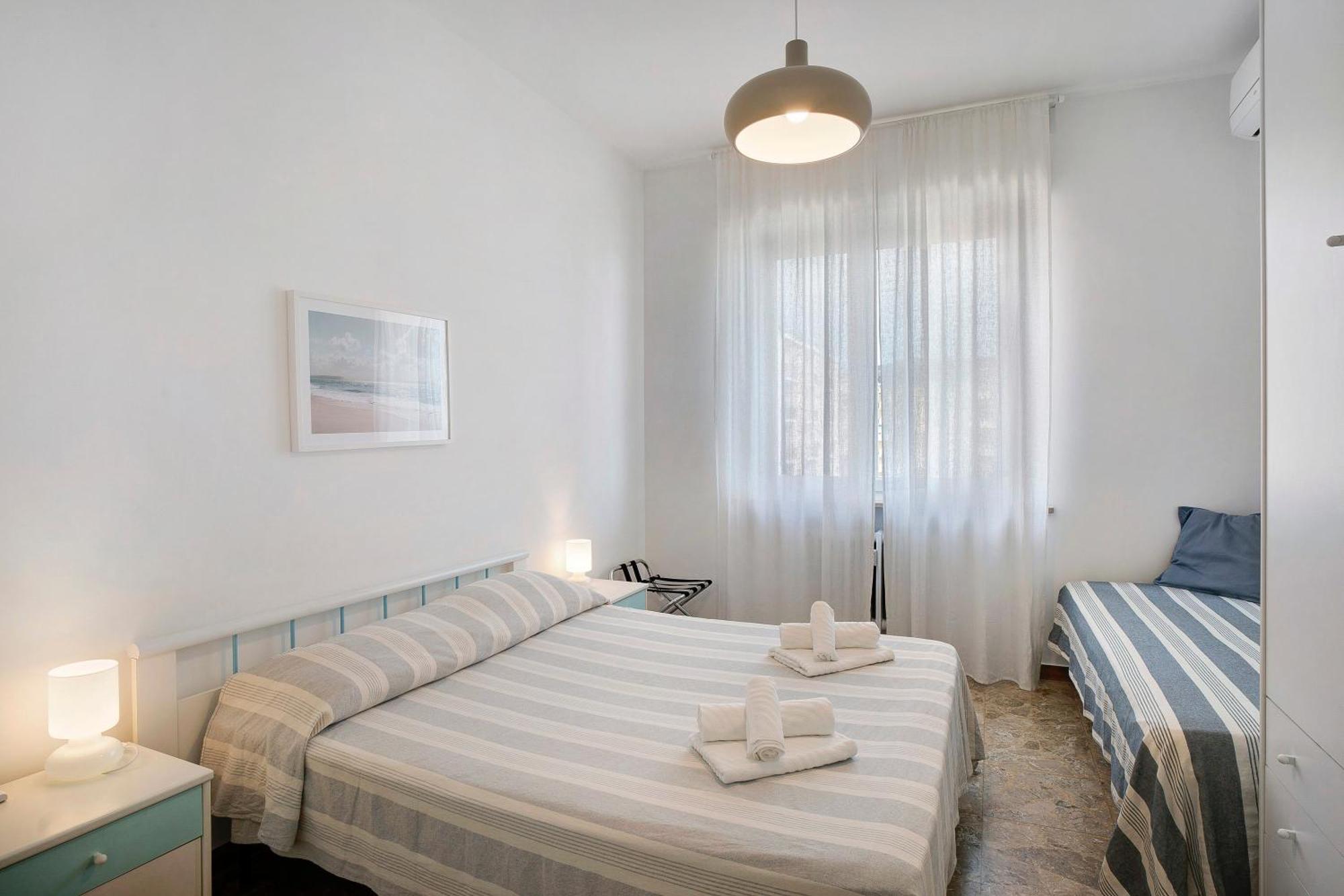 Ferienwohnung Fronte Mare - Marina Di Marina dʼAndora Exterior foto